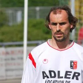 Entraîneur des U17, Ti'Mouss transmet "les valeurs et l'état...