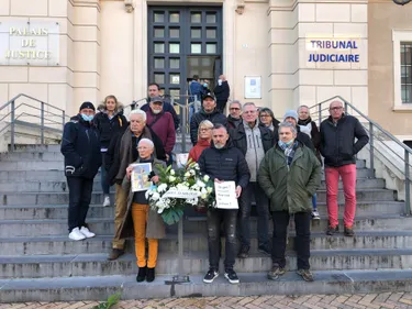 Famille et amis de Fabrice, réunis 10 ans après sa mort
