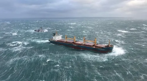 Le plan ORSEC déclenché, un navire en détresse