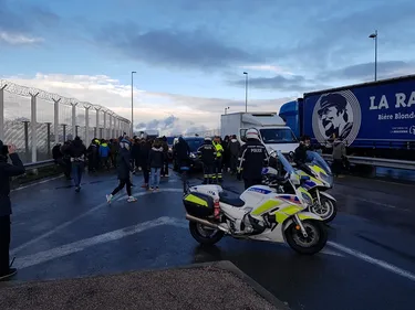 Les pêcheurs laissent éclater leur colère depuis ce matin à Calais