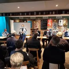 Les violences contre les maires, les élus locaux, de plus en plus...