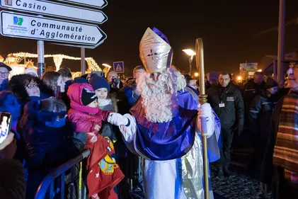 Des dizaines d'artistes, 300kg de bonbons: le défilé de St Nicolas,...
