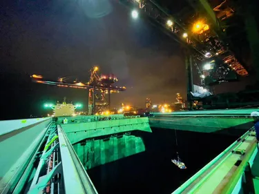 Les pompiers spécialistes des interventions en milieu périlleux...