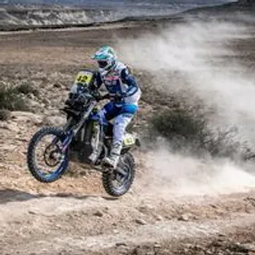 Le Dakar débute bien pour Adrien Van Beveren