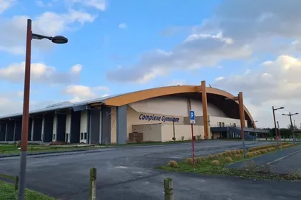 Encore une fois, le complexe gymnique a été gravement touché par...