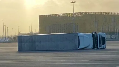 Toiture arrachée à Boulogne, camion couché au port de Calais: le...