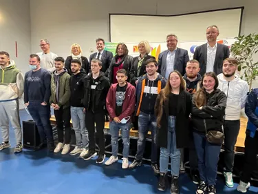 19 jeunes grande-synthois signent un CDI dans le nucléaire