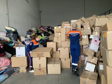 Tellement de dons pour l’Ukraine, qu’il manque de la place pour les...