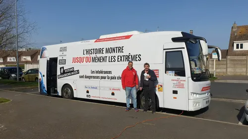 Avant la Présidentielle, un bus pour alerter les habitants sur les...
