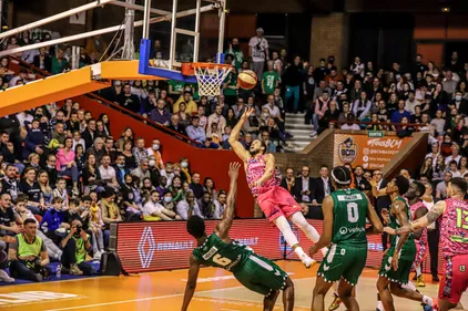 Basket (encore du carnaval!!!), foot, hand... Les matchs du week-end