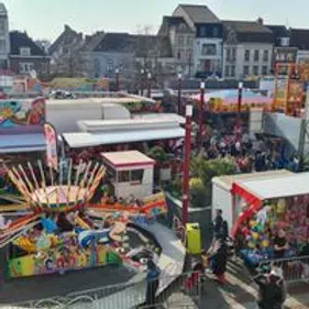 Du sucre, du gras, des sensations fortes, la foire vient de...