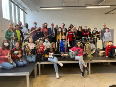 Le département du Pas-de-Calais fait un don de quatre instruments...