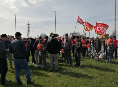 Des bénéfices records à Arcelor provoquent une grève illimitée des...