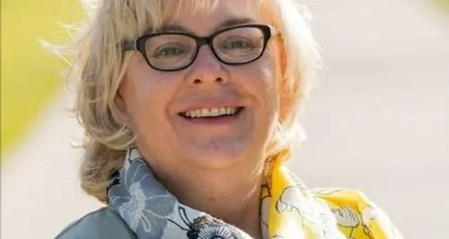 Législatives 2022 : Christine Decodts candidate de la majorité dans...