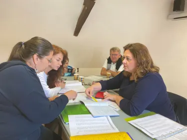 Des leçons de français pour les réfugiés ukrainiens