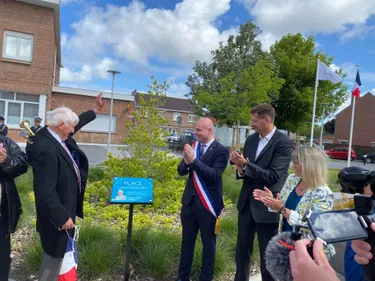 La ville inaugure une place Léon Devloies, en hommage à son ancien...