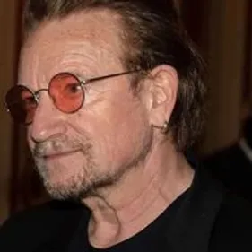 Bono annonce la publication de ses mémoires en novembre 2022