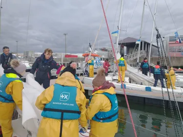 Des cours de voile pour larguer le cancer