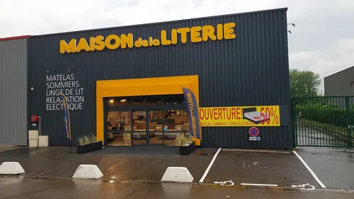 Neuf mois après l’incendie, Maison de la Literie vient de rouvrir