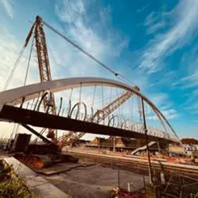 La nouvelle passerelle de la gare d’Hazebrouck enfin installée