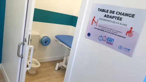 En centre-ville, changer la couche de bébé est désormais plus facile