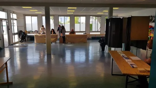 Les bureaux de vote sont ouverts depuis quelques minutes