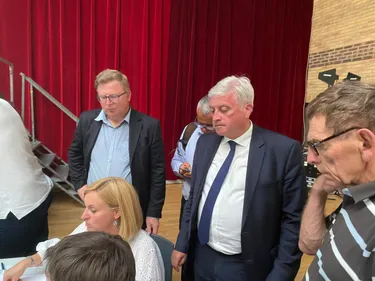 Auguste Evrard (RN) et Bertrand Petit (DVG) en tête dans la 8e...