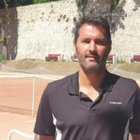 Le tennis club renouvelle son opération tennis gratuit pour les...