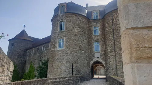 Le guitariste de Noir Désir lancera une série de spectacles au...