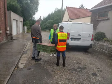 Un camion perd son chargement... de poulets à Longfossé