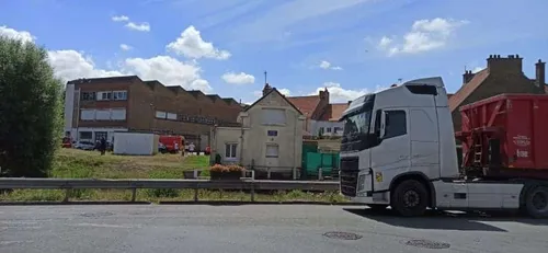 Un routier sauve une femme de la noyade à Bourbourg
