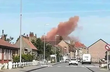Des nouvelles des fumées oranges au-dessus de Fort-Mardyck