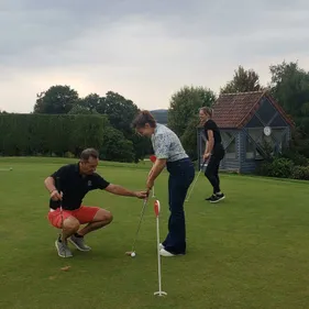 Au club de golf de Saint-Omer, des séances d'initiation gratuites...