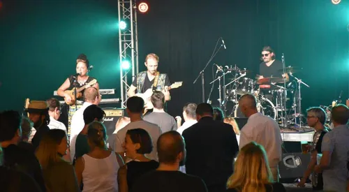 Un concert de rock organisé ce samedi pour aider les personnes en...