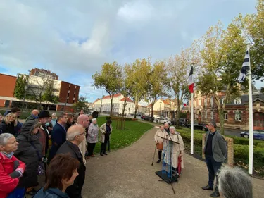 Une trentaine de personnes réunies pour dénoncer l'antisémitisme