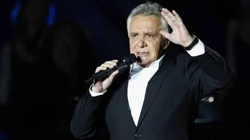 Sardou remonte sur scène... sous la menace de son épouse