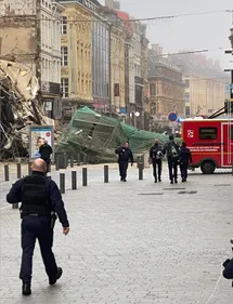 Deux immeubles s'effondrent en plein centre de Lille, bilan inconnu...