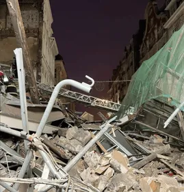 Un corps sans vie retrouvé sous les décombres des immeubles...
