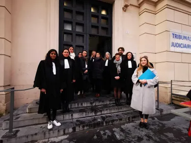 Des magistrats rassemblés devant le Tribunal Judiciaire