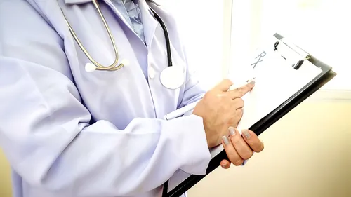 Des médecins s'associent pour vous permettre de trouver plus...