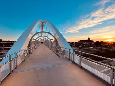 Les ascenseurs de la passerelle de la gare sont opérationnels
