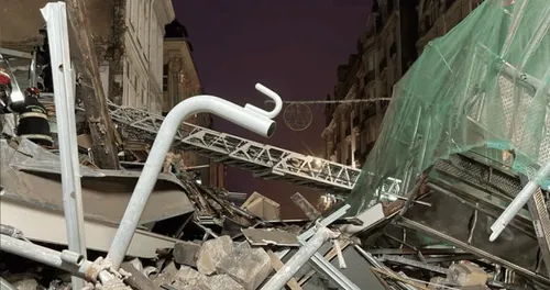 Plusieurs logements évacués près des deux immeubles effondrés à Lille