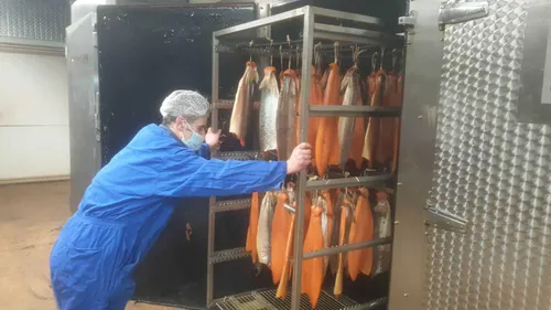 Le prix change, pas le savoir-faire: le saumon fumé de Corrue...