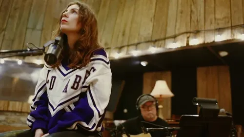 Son tout neuf du jour : Adé