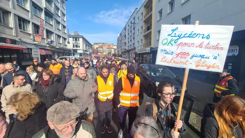 Boulogne: les jeunes de plus en plus nombreux dans les défilés...