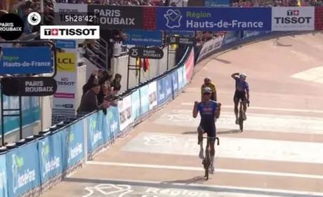 Mathieu Van der Poel remporte un Paris-Roubaix de costauds