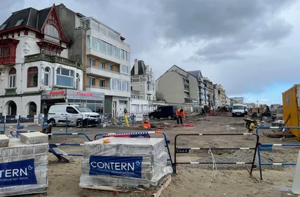 Derniers coups de pelle sur la digue de Malo