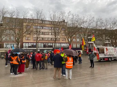 Réforme des retraites : "Pas question de lâcher la pression" pour...