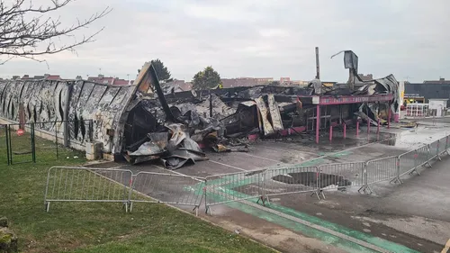 Le Portel: 2 mois après l'incendie, la réouverture du magasin Kandy...