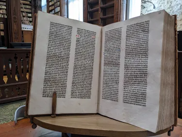 Saint-Omer : la Bible de Gutenberg de la BAPSO va être prêtée au...